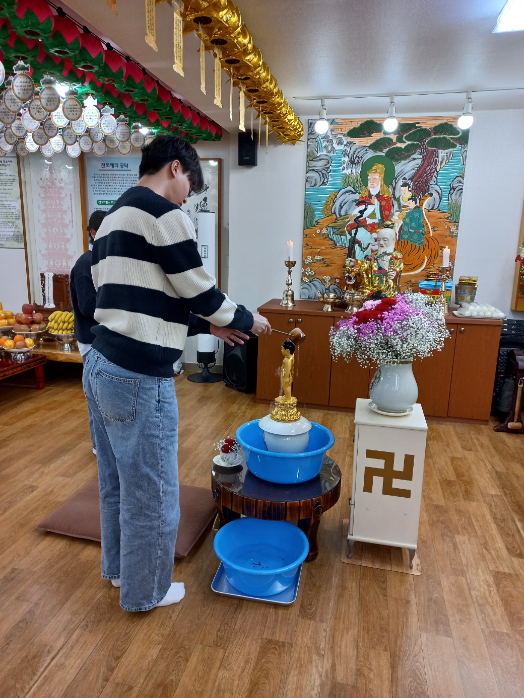 /user/d/doseonam/editor/2505/76823cab0549d57836a455dd5b9f3055_1746680565_0213.jpg 이미지크게보기